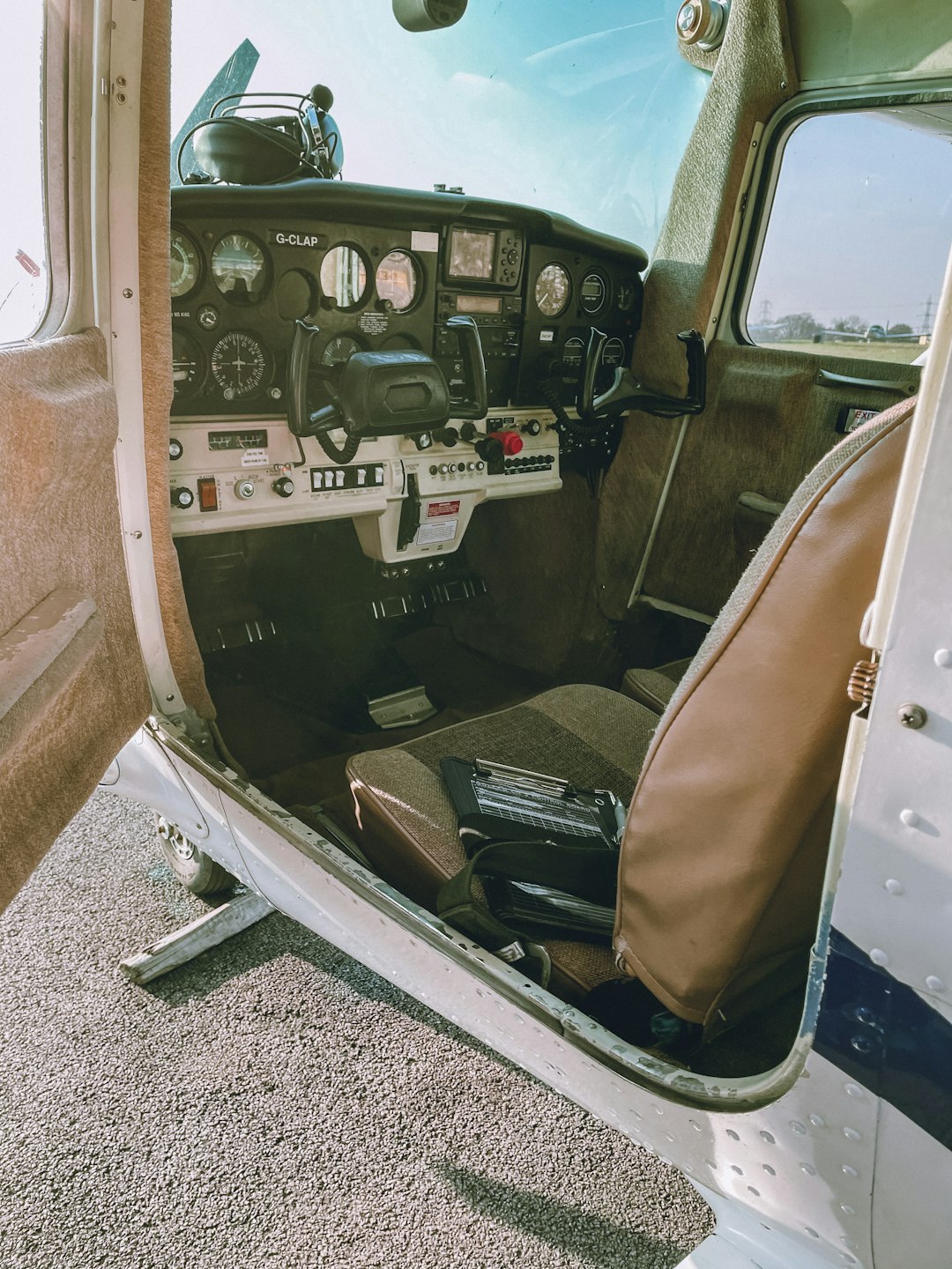 Modern glass cockpit avionics